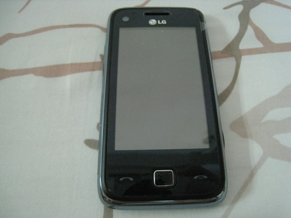 Front View Of The LG GM730