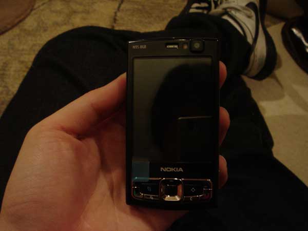 Nokia N95 8GB Live Shot