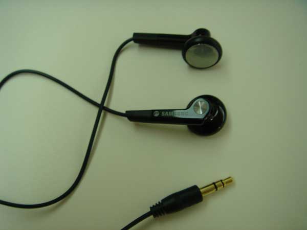 Viewing Image - earphones.jpg