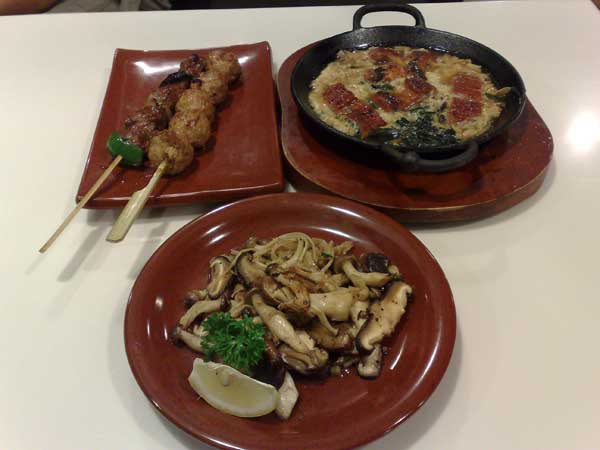 Tsukume (Minced Chicken Ball) Stick - S$2.50 (Top Left), Beef Fillet Stick - S$2.50 (Top Left), Japanese BBQ Eel Hot Plate - S$6.80 (Top Right), Teppanyaki Assorted Mushrooms - S$4.00 (Bottom)